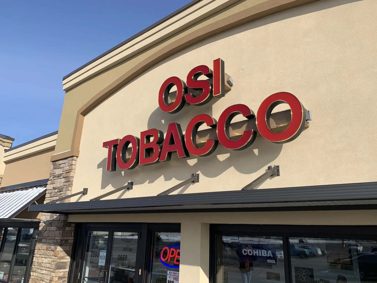 Cigar humidor facings